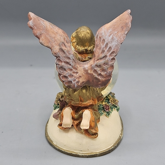 House of Lloyd Christmas Around the World Our Savior is Born Snow Globe - Picture 4 of 12